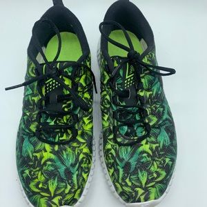 New balance shoes size 7